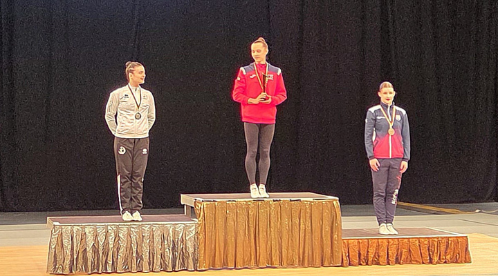           Český aerobik byl na 1. German Aerobic Open v Riese vidět, domů si odváží 5 zlatých medailí!   První ročník otevřeného mistrovství Německa 1st German Aerobic Open 2026 v saské Riese potvrdil, že české závodnice berou přípravu na letošní