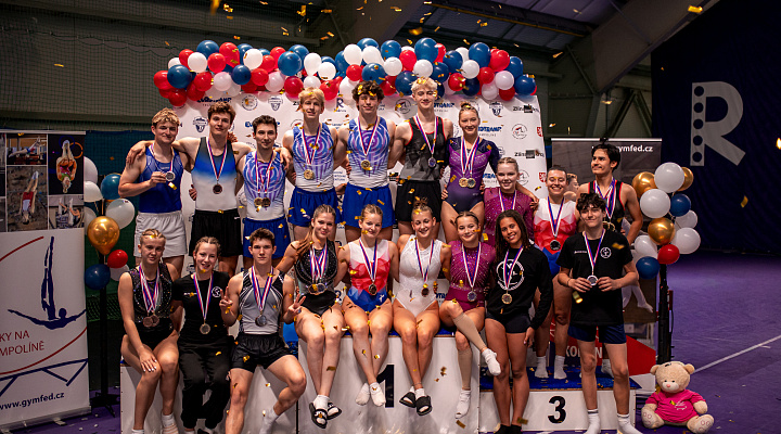   Rožnov pod Radhoštěm se v sobotu 6. června 2026 stal centrem českých skoků na trampolíně. V Městské sportovní hale se uskutečnilo Mistrovství České republiky ve skocích na trampolíně a současně také republikový šampionát v disciplíně Double Mini